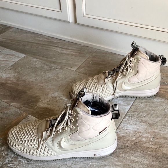 Nike Men's Lunar Force 1 Duckboot in Linen/Khaki - Picture 6 of 16